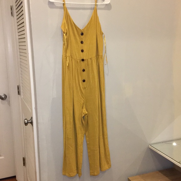Yellow jumpsuit - Picture 1 of 2